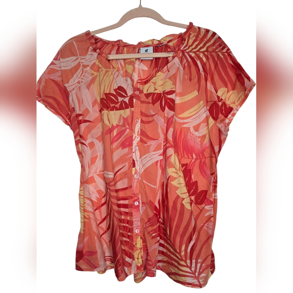 Caribbean Joe tropical leaf print button-up blouse